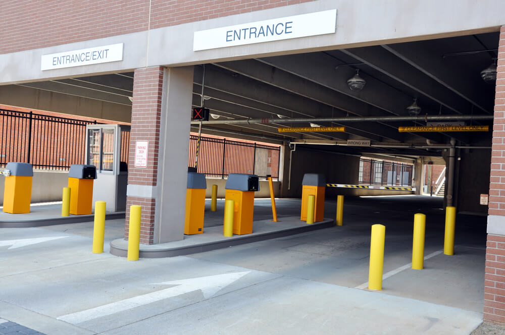 How to Navigate a Parking Garage Easily for the First Time