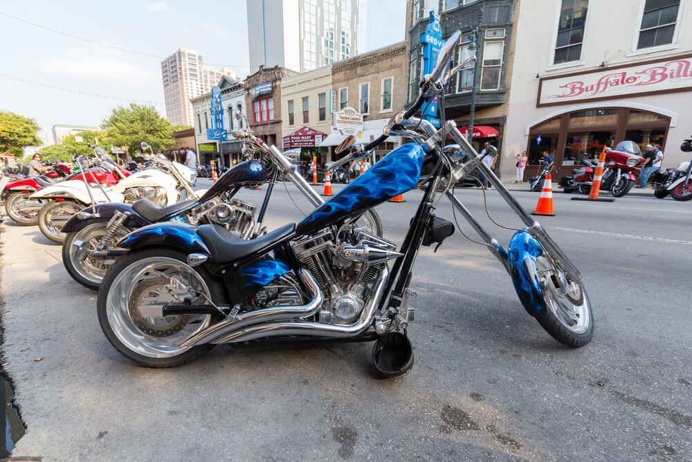 How to Ride Your Motorcycle in a Group All Vital Rules