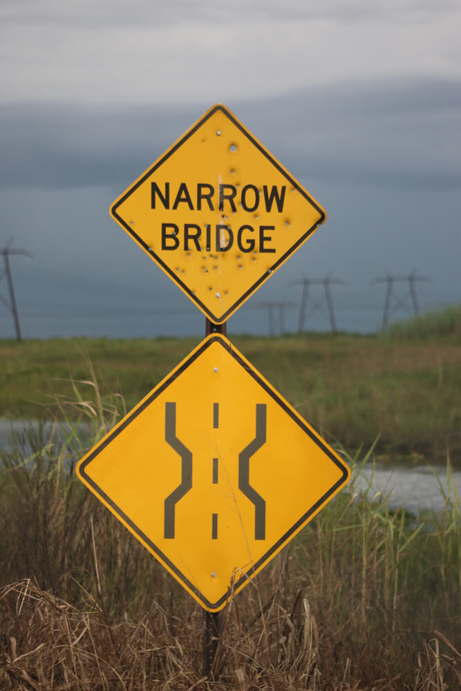 narrow-bridge-sign-stock-photo-4660951-shutterstock